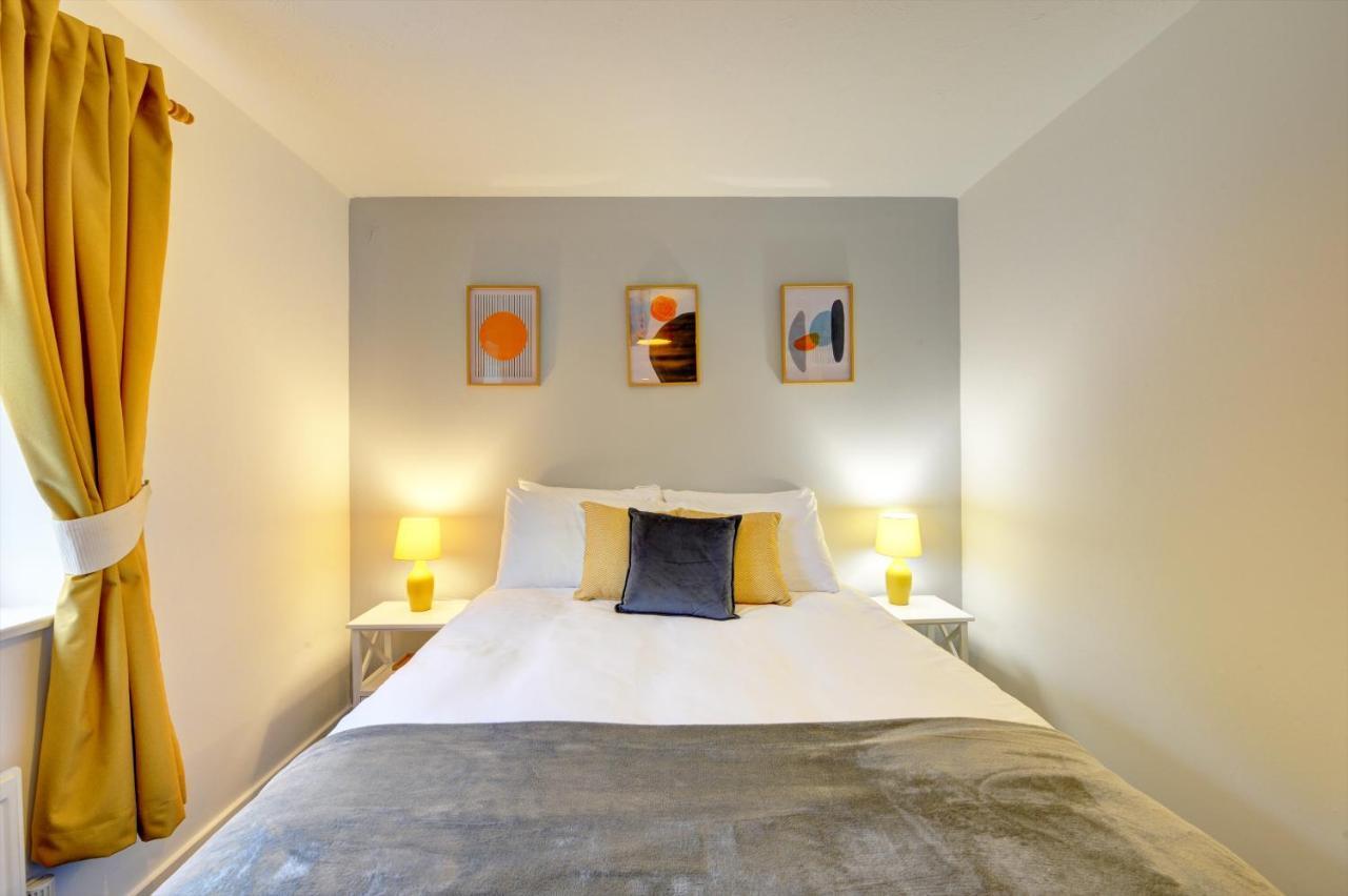 Modern 2 Bed House Sleeps 6 Southam Town Centre - Inspire Homes Ltd Extérieur photo