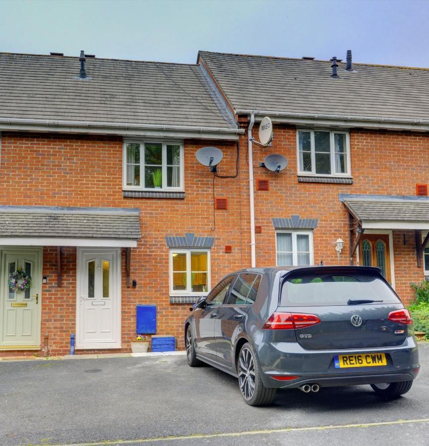 Modern 2 Bed House Sleeps 6 Southam Town Centre - Inspire Homes Ltd Extérieur photo