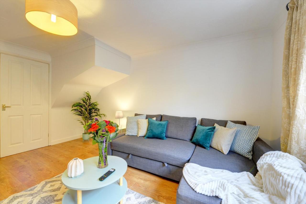 Modern 2 Bed House Sleeps 6 Southam Town Centre - Inspire Homes Ltd Extérieur photo